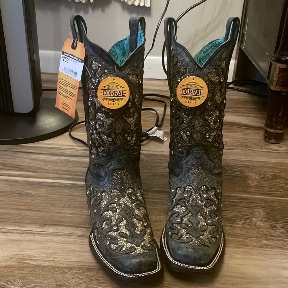 Corral blue glitter cowboy boots nwt. Never worn